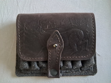 Lodenové pouzdro na 7 kulových nábojů tmavé nebo světlé